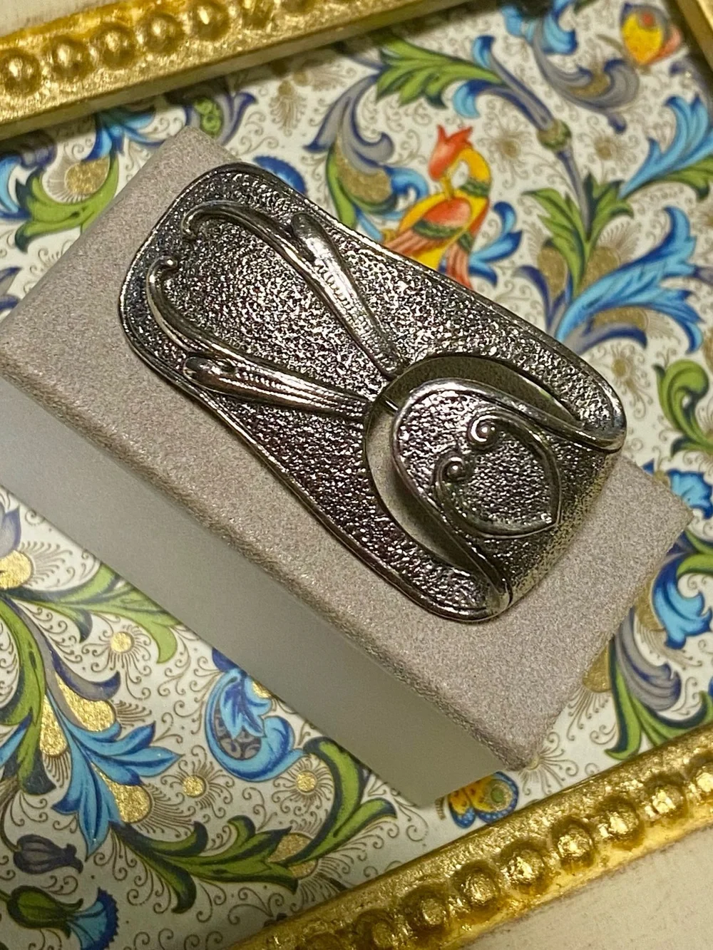 Vintage 1973 S Cov Scarf Clip/ Ring